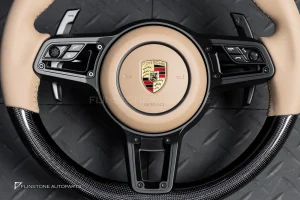 พวงมาลัย Carbon fiber พร้อม Airbag สำหรับ PORSCHE Cayenne 958