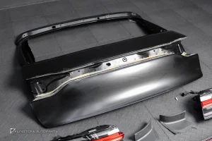 ชุดกันชนหลัง สำหรับ Porsche Macan