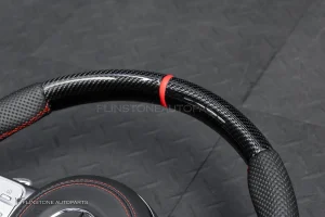 ต้องขัดคราบกาวออกก่อน พวงมาลัย Carbon fiber หนังดำ ด้ายแดง กรอบเงิน พร้อม Drive Unit สำหรับ W205 C-Class