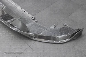 ลิ้นหน้า Carbon fiber สำหรับ PORSCHE CAYENNE 9Y0.1 ทรง Paktecuz สำหรับกันชน Sport Design