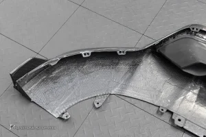 ลิ้นหน้า Carbon fiber สำหรับ PORSCHE CAYENNE 9Y0.1 ทรง Paktecuz สำหรับกันชน Sport Design