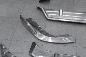 ลิ้นหน้า + ดิฟฟิวเซอร์ + สปอยเลอร์หลังคา Carbon fiber สำหรับ BMW X5 G05 ทรง GT