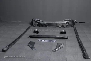 ช่องลมข้าง + สเกิร์ตข้าง + สปอยเลอร์หลังคา + ดิฟฟิวเซอร์พร้อมไฟ LED Carbon fiber สำหรับ X6 G06 LCI ทรง Larte Design