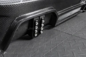 ช่องลมข้าง + สเกิร์ตข้าง + สปอยเลอร์หลังคา + ดิฟฟิวเซอร์พร้อมไฟ LED Carbon fiber สำหรับ X6 G06 LCI ทรง Larte Design