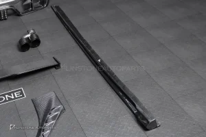 ช่องลมข้าง + สเกิร์ตข้าง + สปอยเลอร์หลังคา + ดิฟฟิวเซอร์พร้อมไฟ LED Carbon fiber สำหรับ X6 G06 LCI ทรง Larte Design