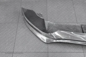 ลิ้นหน้า Carbon fiber สำหรับ W167 GLE-Class Facelift ทรง Larte Design