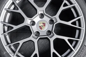 USED ล้อพร้อมยาง สำหรับ Porsche 992 Carrera แท้