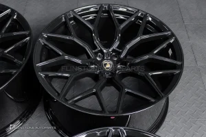 ล้อ Custom forged สำหรับ LAMBORGHINI URUS ขอบ 23 5-130 สีดำเงา