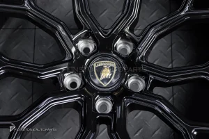 ล้อ Custom forged สำหรับ LAMBORGHINI URUS ขอบ 23 5-130 สีดำเงา