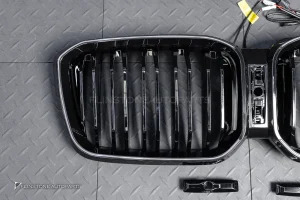 กระจังหน้า LED BMW G08 X3 LCI เส้นคู่ สีดำเงา