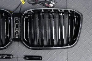 กระจังหน้า LED BMW G08 X3 LCI เส้นคู่ สีดำเงา