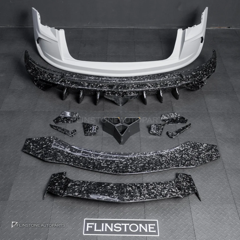 ชุดท้าย FORGED CARBON LAMBORGHINI URUS ทรง MANSORY