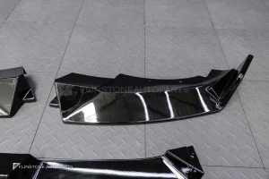 ลิ้นหน้า BMW X6 G06 LCI ทรง M Performance สีดำเงา
