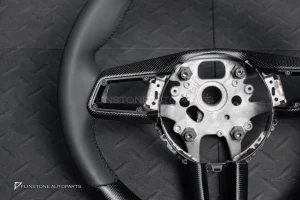 พวงมาลัย Cabon fiber แบบด้าน สำหรับ PORSCHE 992 Carrera หนังดำ-ด้ายดำ