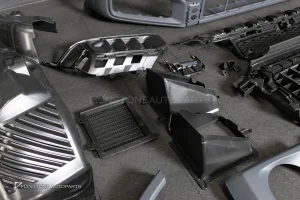 ชุดกันชนหน้า สำหรับ W465 G-Class คิ้วหูลากสีเงิน ทรง G63 AMG