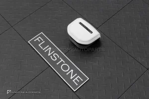 Air bag สำหรับ Land Rover Defender 110 หนังสีขาว ด้ายสีขาว โลโก้สีดำเงา