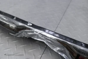 ดิฟฟิวเซอร์ สำหรับ BMW G70 Series 7 ทรง Maxton design สีดำเงา