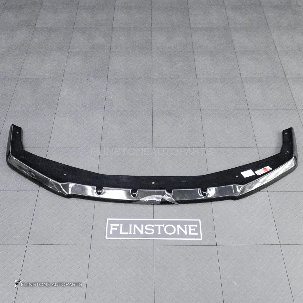 ลิ้นหน้า สำหรับ BMW G70 Series 7 ทรง Maxton design สีดำเงา
