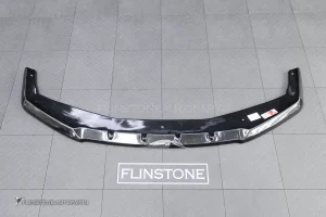ลิ้นหน้า สำหรับ BMW G70 Series 7 ทรง Maxton design สีดำเงา