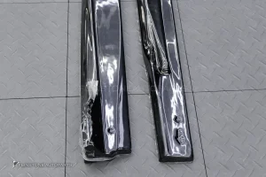 สเกิร์ตข้าง สำหรับ BMW X6 G06 ทรง Maxton design สีดำเงา