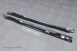 สเกิร์ตข้าง สำหรับ Mercedes Benz C236 CLE-Class ทรง Maxton design สีดำเงา