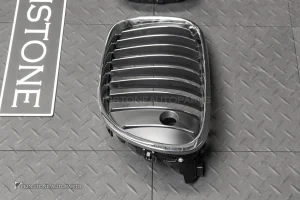 กระจังหน้า BMW F02 Series 7 LCI เส้นเดี่ยว สีโครเมี่ยม