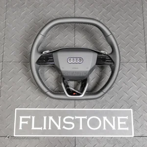พวงมาลัย พร้อม Airbag สำหรับ Audi Q6 E-Tron หนังสีดำ ด้ายสีขาว