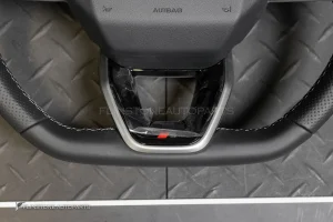 พวงมาลัย พร้อม Airbag สำหรับ Audi Q6 E-Tron หนังสีดำ ด้ายสีขาว