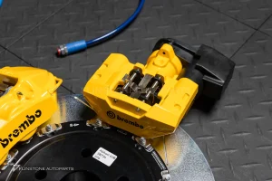 ชุดเบรค BREMBO GT 6P + 4P TOYOTA ALPHARD 40 สีเหลือง