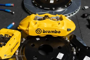 ชุดเบรค BREMBO GT 6P + 4P TOYOTA ALPHARD 40 สีเหลือง