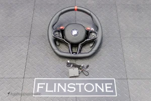 พวงมาลัย พร้อม Airbag พร้อมปุ่ม M1 M2 สำหรับ BMW X6 G06 LCI หนังดำ ด้าย3สี กรอบ Carbon fiber