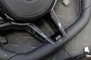 พวงมาลัย พร้อม Airbag พร้อมปุ่ม M1 M2 สำหรับ BMW X6 G06 LCI หนังดำ ด้าย3สี กรอบ Carbon fiber