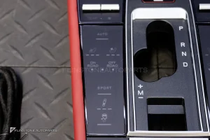 คอลโซลกลางที่เข้าเกียร์ สำหรับ Porsche Cayenne 958 สีแดงเลือดหมู