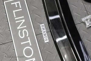 ลิ้นหน้า W206 C-Class ทรง BRABUS สีดำเงา