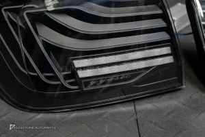 ไฟท้าย สำหรับ BMW F30 Series 3 ทรง CSL กรอบสีรมดำ