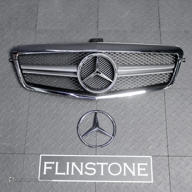 带凹星中网，适用于 W212 E-Class E63 AMG 黑色-镀铬