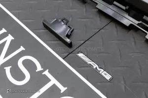 กระจังหน้า สำหรับ W214 E-Class ทรง GT สีดำด้าน