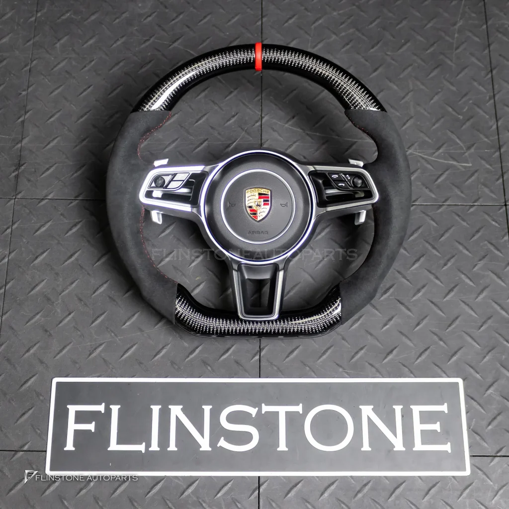 พวงมาลัย Porsche Cayenne 958 ด้ายสีแดง ทริมแดง หนัง Alcantara