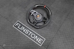 พวงมาลัย Porsche Cayenne 958 ด้ายสีแดง ทริมแดง หนัง Alcantara