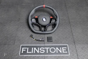 พวงมาลัย พร้อม Airbag พร้อมปุ่ม M1 M2 สำหรับ BMW X6 G06 LCI หนังดำ ด้าย3สี กรอบ Carbon fiber