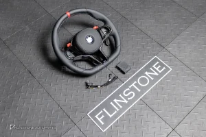 พวงมาลัย พร้อม Airbag พร้อมปุ่ม M1 M2 สำหรับ BMW X6 G06 LCI หนังดำ ด้าย3สี กรอบ Carbon fiber