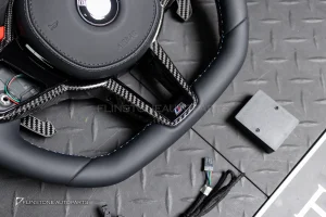 พวงมาลัย พร้อม Airbag พร้อมปุ่ม M1 M2 สำหรับ BMW X6 G06 LCI หนังดำ ด้าย3สี กรอบ Carbon fiber