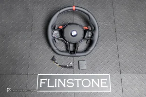 พวงมาลัย พร้อม Airbag พร้อมปุ่ม M1 M2 สำหรับ BMW X6 G06 LCI หนังดำ ด้าย3สี กรอบ Carbon fiber