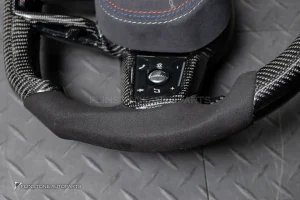 พวงมาลัย พร้อม Airbag สำหรับ BMW G70 Sereis 7 หนัง Alcantara ดำ ด้