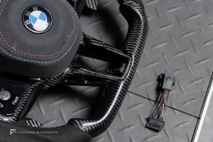 พวงมาลัย พร้อม Airbag สำหรับ BMW G70 Sereis 7 หนัง Alcantara ดำ ด้