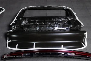 ชุดแปลงท้าย Porsche Cayenne Coupe E3 9Y0.1 เป็น E3.2 9Y0.2 พร้อมไฟท้ายสีแดง