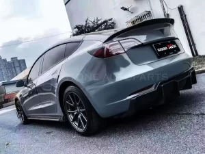 ดิฟฟิวเซอร์หลังคาร์บอนไฟเบอร์ ทรง V Tesla Model 3 AUBU