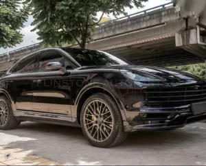 ชุดลิ้นหน้า-หลัง + กันชนกลางหลัง PORSCHE Cayenne 9Y0.1 ปี 18-23 อัพเกรดรุ่นล่างเป็นรุ่นท็อป ทรง Turbo + TKT Coupe by KM