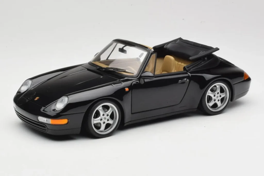 โมเดลรถ 1:18 Porsche 911 993 Cabriolet สีดำ UT Models (มือสอง)