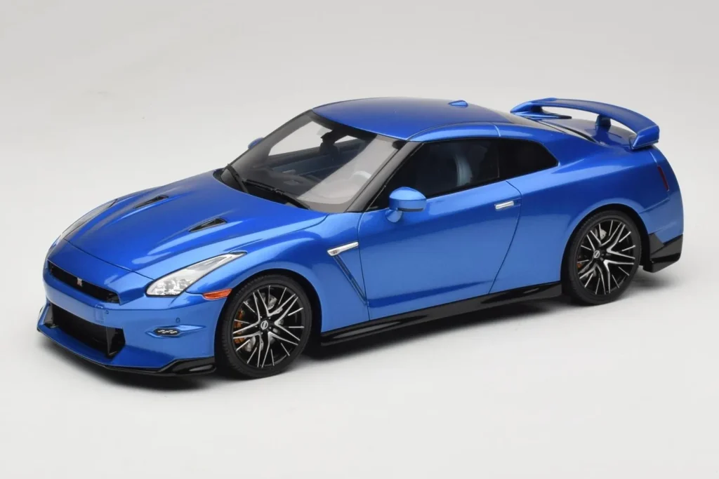车型 1:18 Nissan GT-R R35 Skyline Edition Bayside 蓝色 GT Spirit